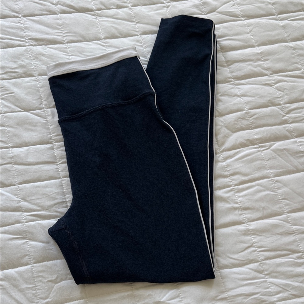 Beyond Yoga Blue and White Leggings - Women’s medium